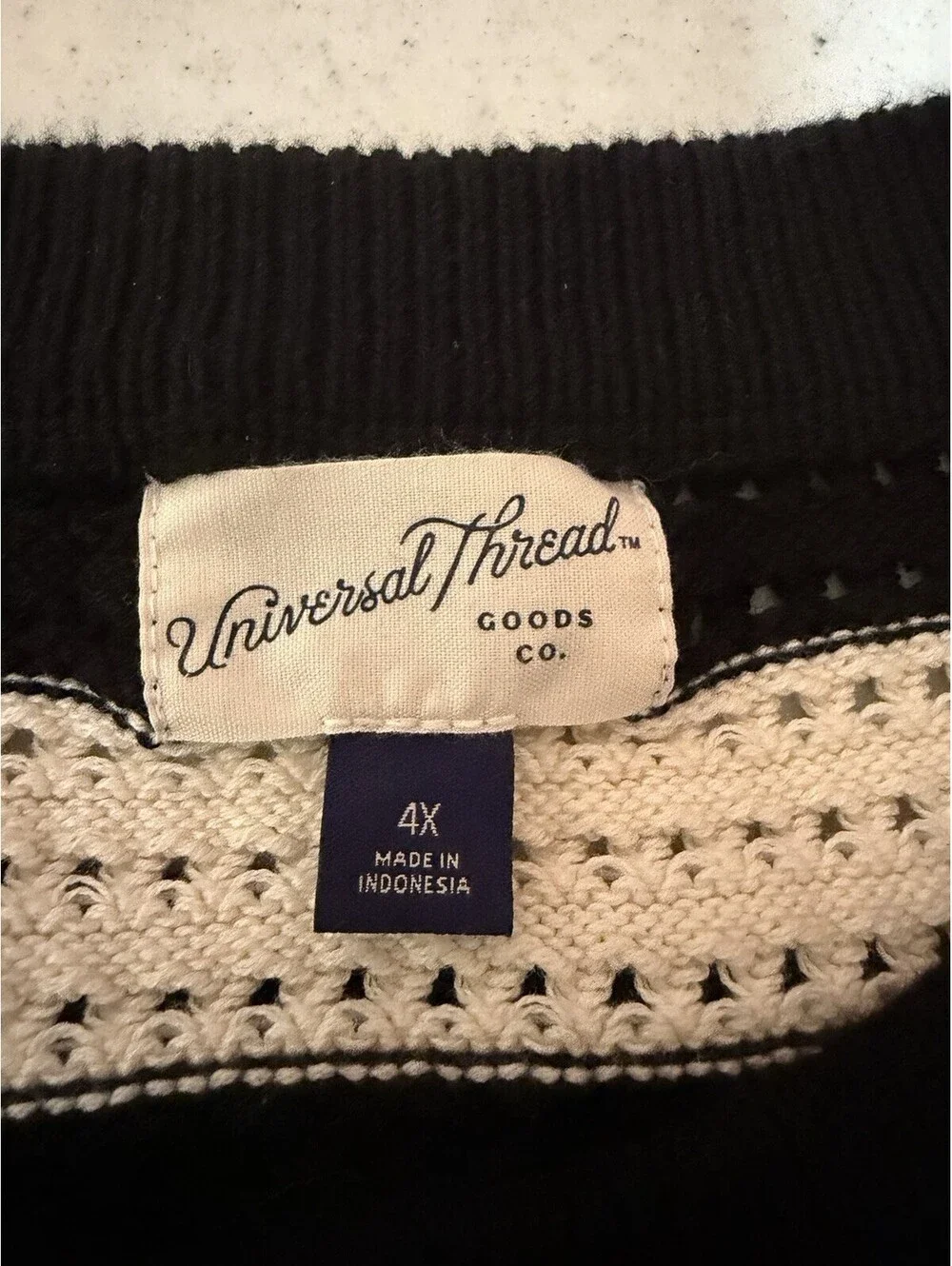 Universal Thread Womens 4X Black Cream Crochet Striped Sweater Vest Button